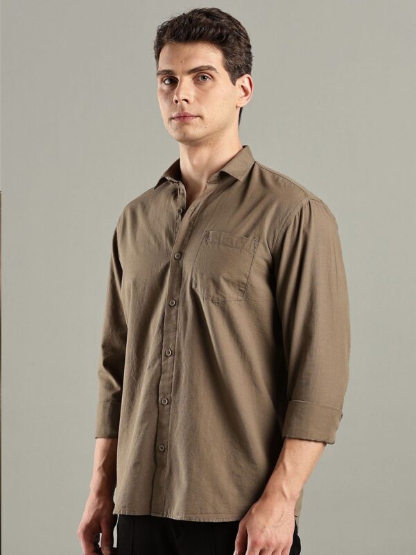 Brown Solid Regular Fit Spread Collar Casual Shirt - Image 3