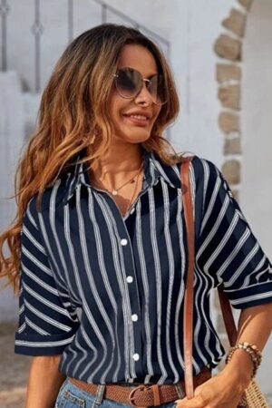 Striped Pattern Spread Collar Extended Sleeves Shirt