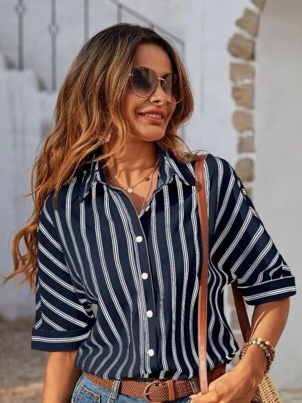 Striped Pattern Spread Collar Extended Sleeves Shirt