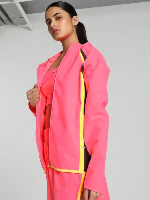 Puma Run Ultrwe Running Rain Jacket - Image 2